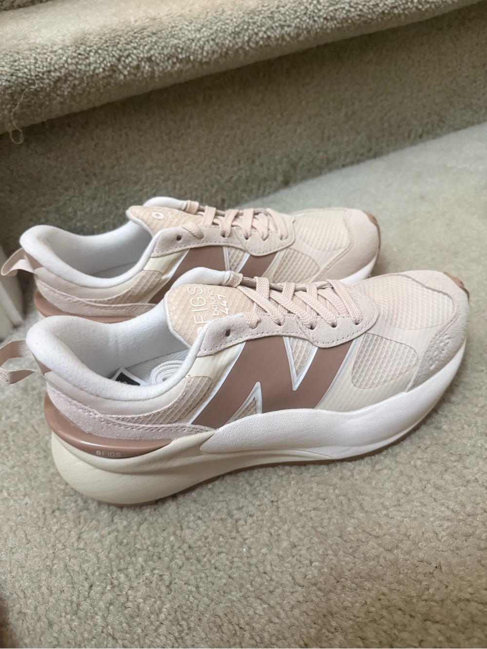 Figs Women's Cream and Blush Sneakers